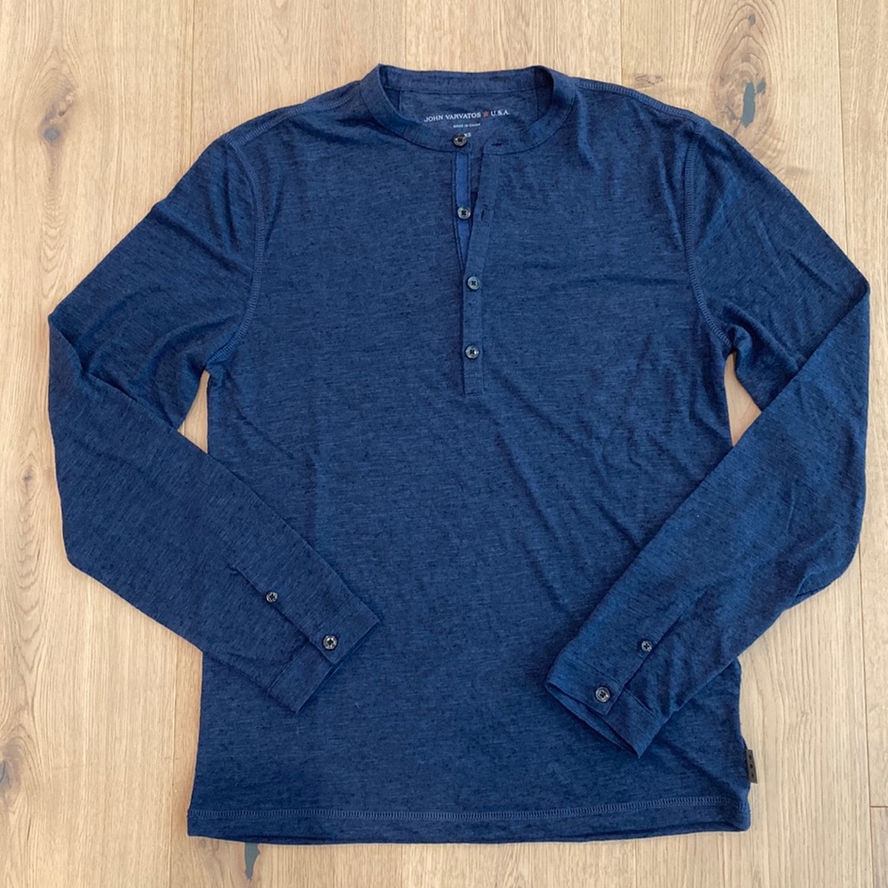 John Varvatos long sleeve Henley. Super soft. Size XS. Like new.